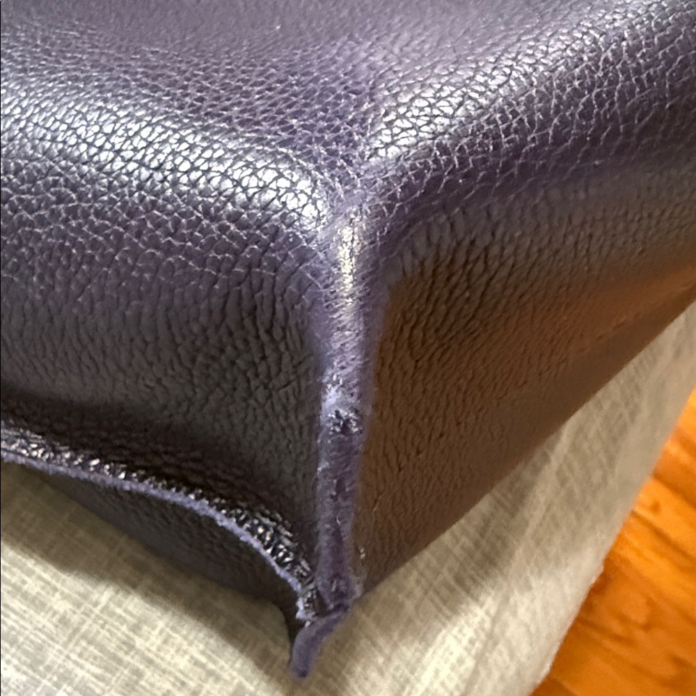 Portland Leather Deep BlueTote Bag - Picture 5 of 9